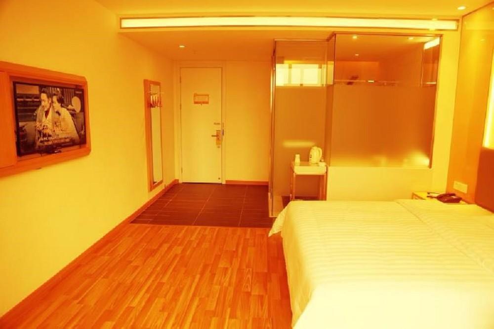 Наньчан: 7 Days Inn·Nanchang West Railway Station South China City Wangcheng New District