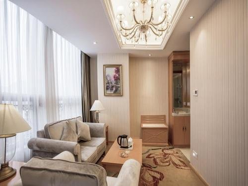 Юнъян: Vienna International Hotel Guizhou Weng'an Qi Long Fun Moore City Branch