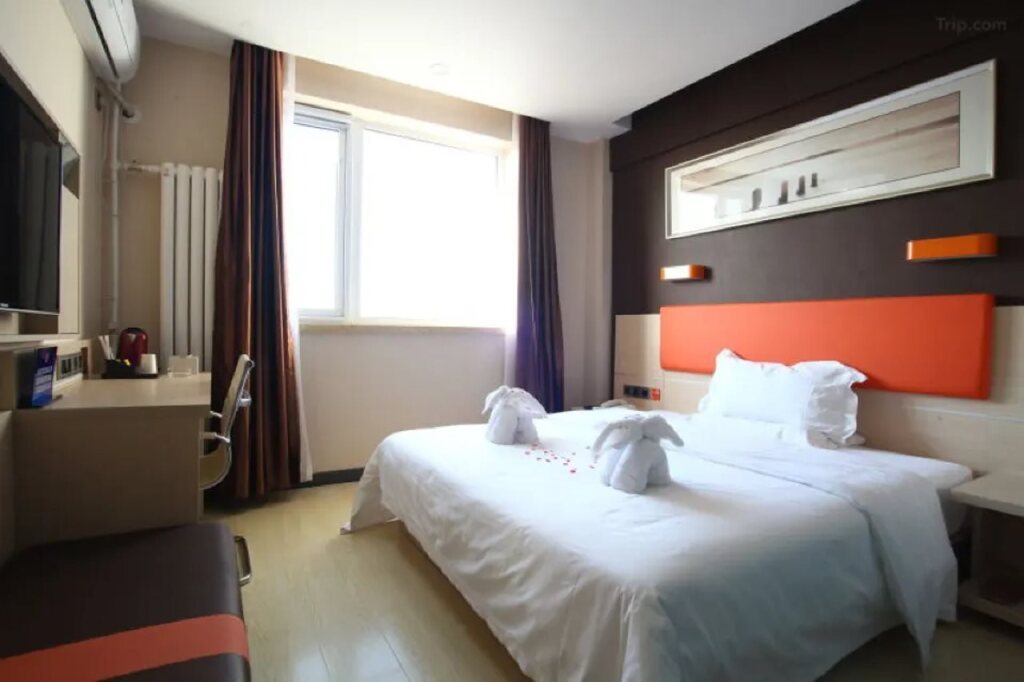 Пекин: 7 Days Premium (Beijing Dabaotai Luhua Road)