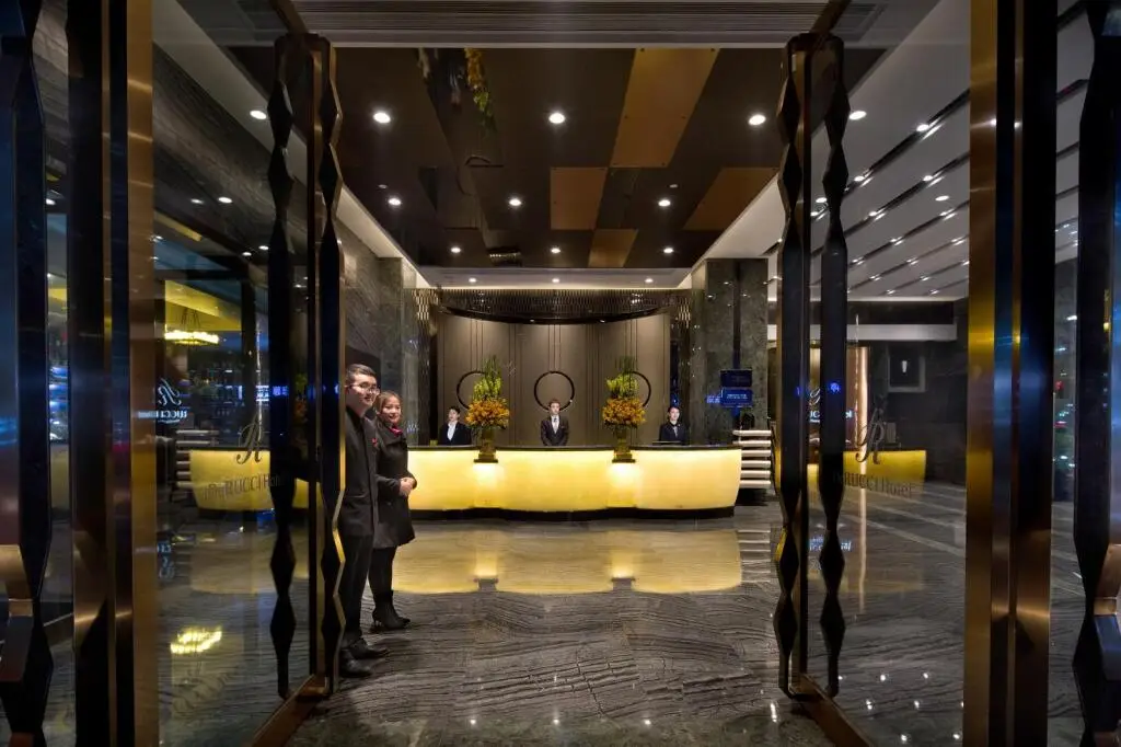 Дунгуань: Dongguan  DeRucci Hotel