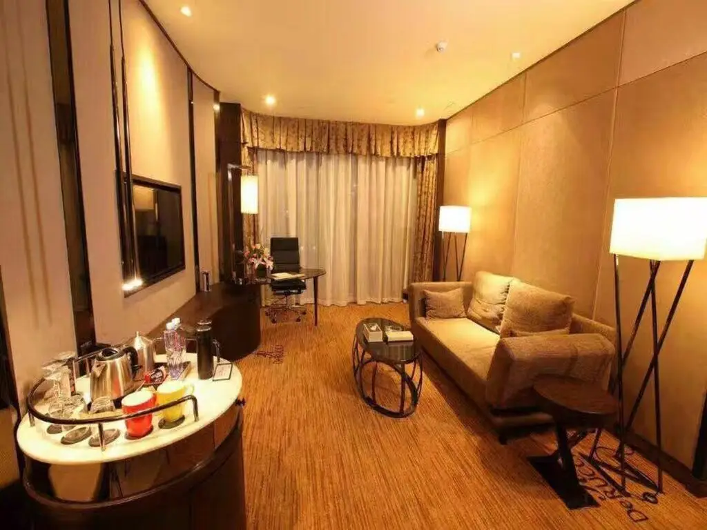 Дунгуань: Dongguan  DeRucci Hotel