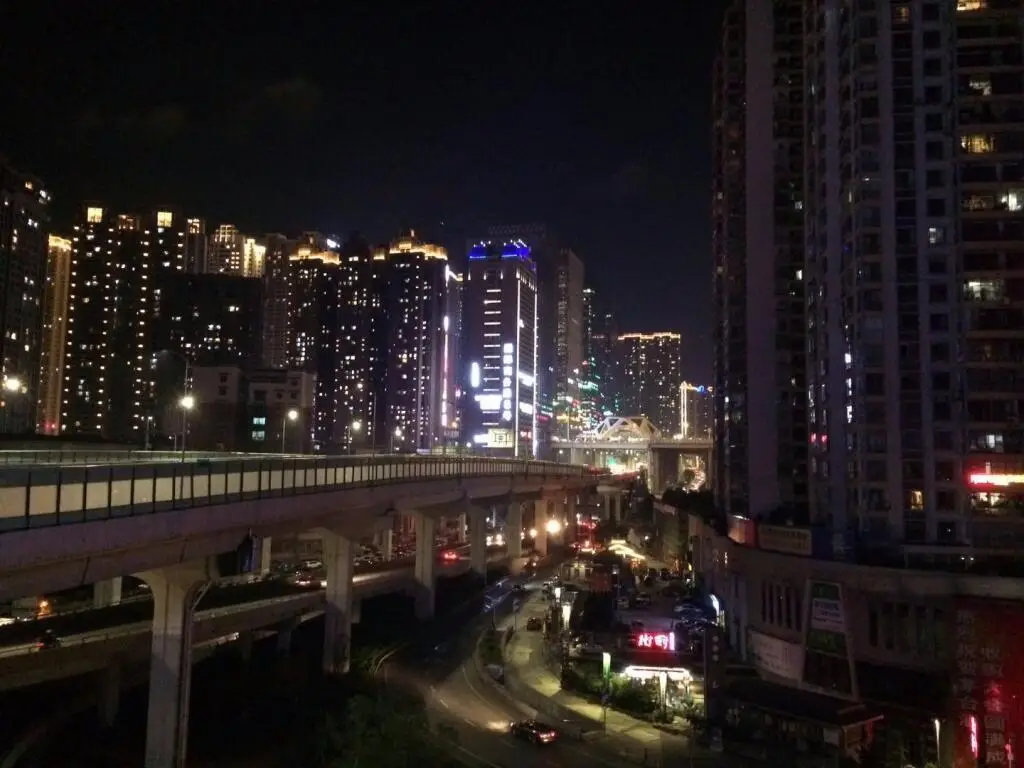 Гуйян: PAI Hotels·Huaguoyuan Home Appliances Plaza BRT Yixiao Lijiao Station