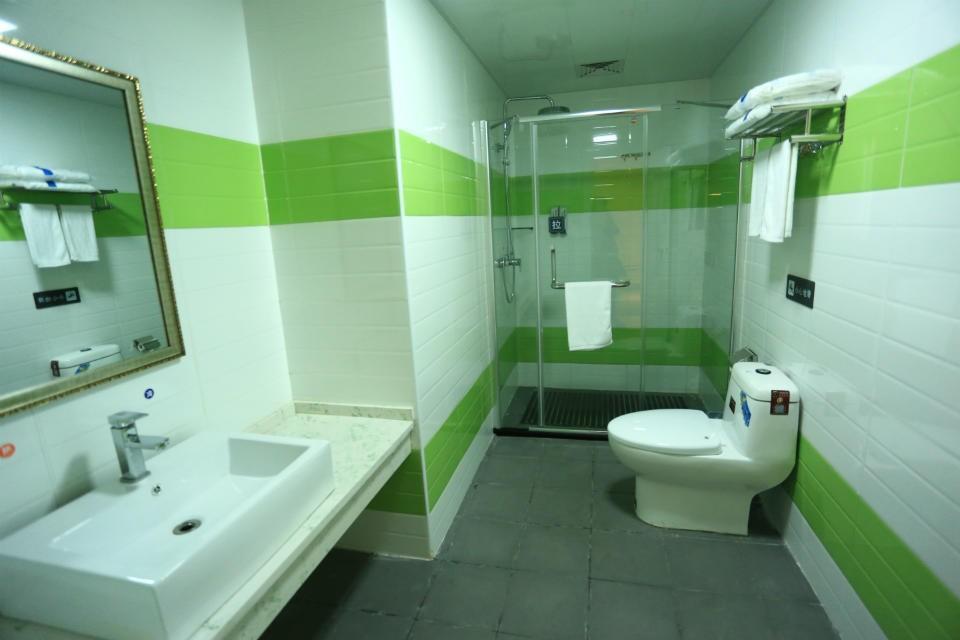 Хунго: 7 Days Inn·Liupanshui Panxian County Hongguo Yingbin Avenue