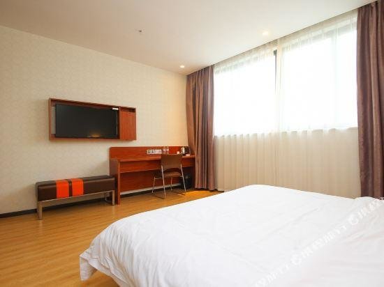 Ляньюньган: 7 Days Premium·Guanyun Nanjing West Road Hesheng Plaza