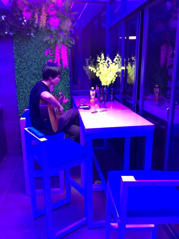 Music Bar International Youth Apartment Beihai — фото 1