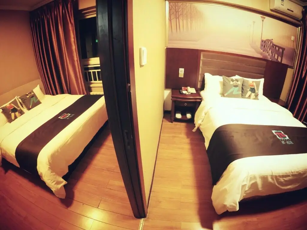 Сиань: Pai Hotel Xi'an Bell Tower Hui Street Subway Station