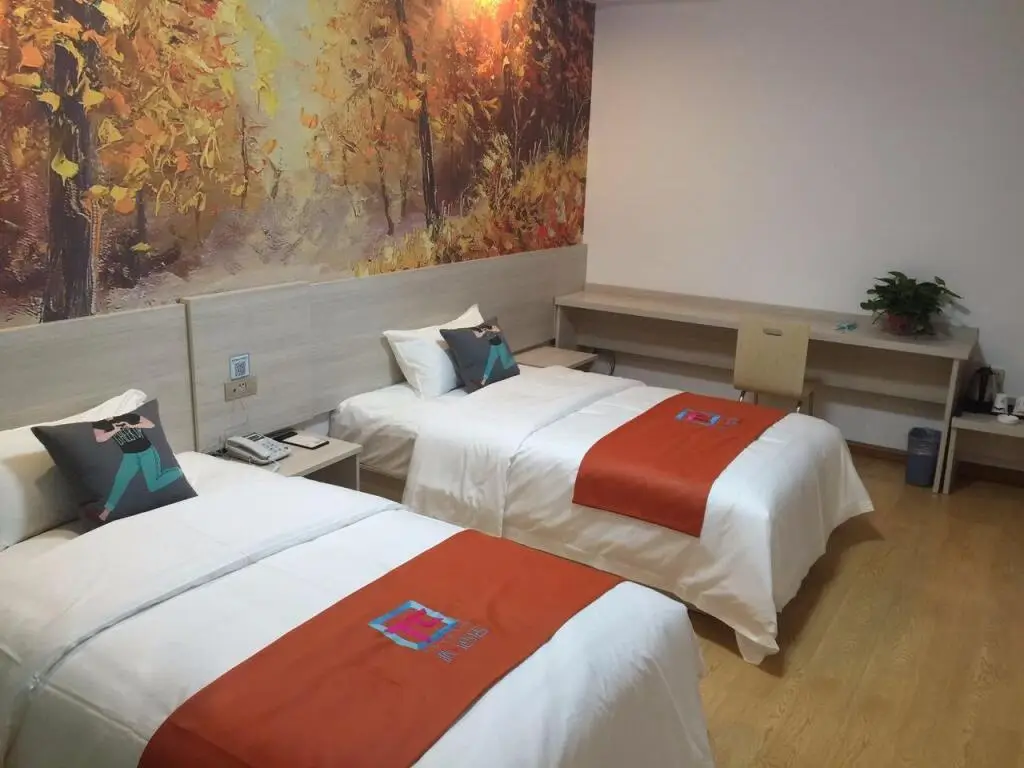 Хецзе: Pai Hotel Heze Shan County Cultural Road Heze University