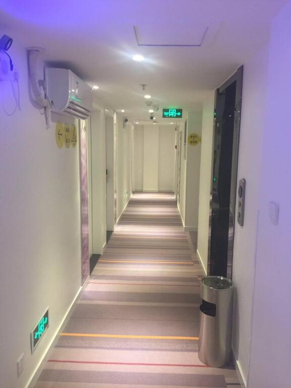 Цюаньчжоу: 7 Days Inn·Quanzhou Dehua Cidu Avenue