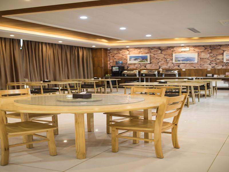Циндао: GreenTree Inn Qingdao Jiaozhou Jiaoping Road Aviation Industry Park Express Hotel