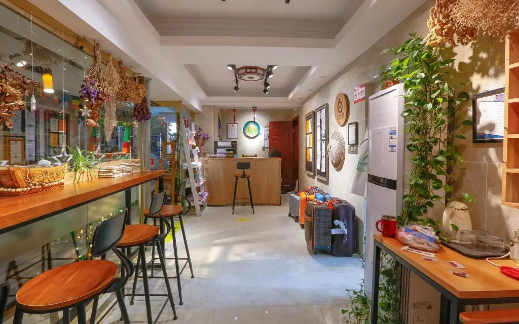 Чжанцзяцзе: Bajie Youth Apartment Zhangjiajie Tianmenshan Train Station Branch