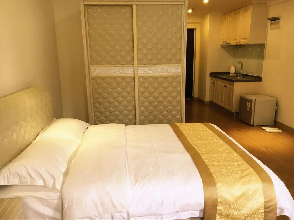 Шанхай: Shanghai Xinyuan Apartment
