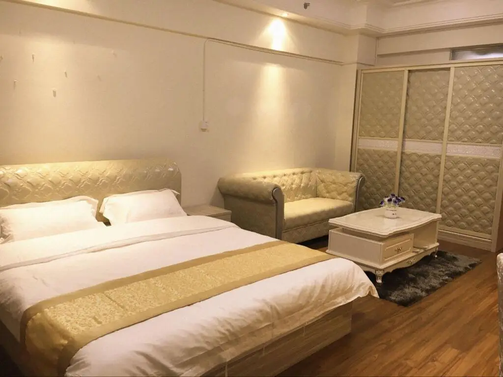 Шанхай: Shanghai Xinyuan Apartment