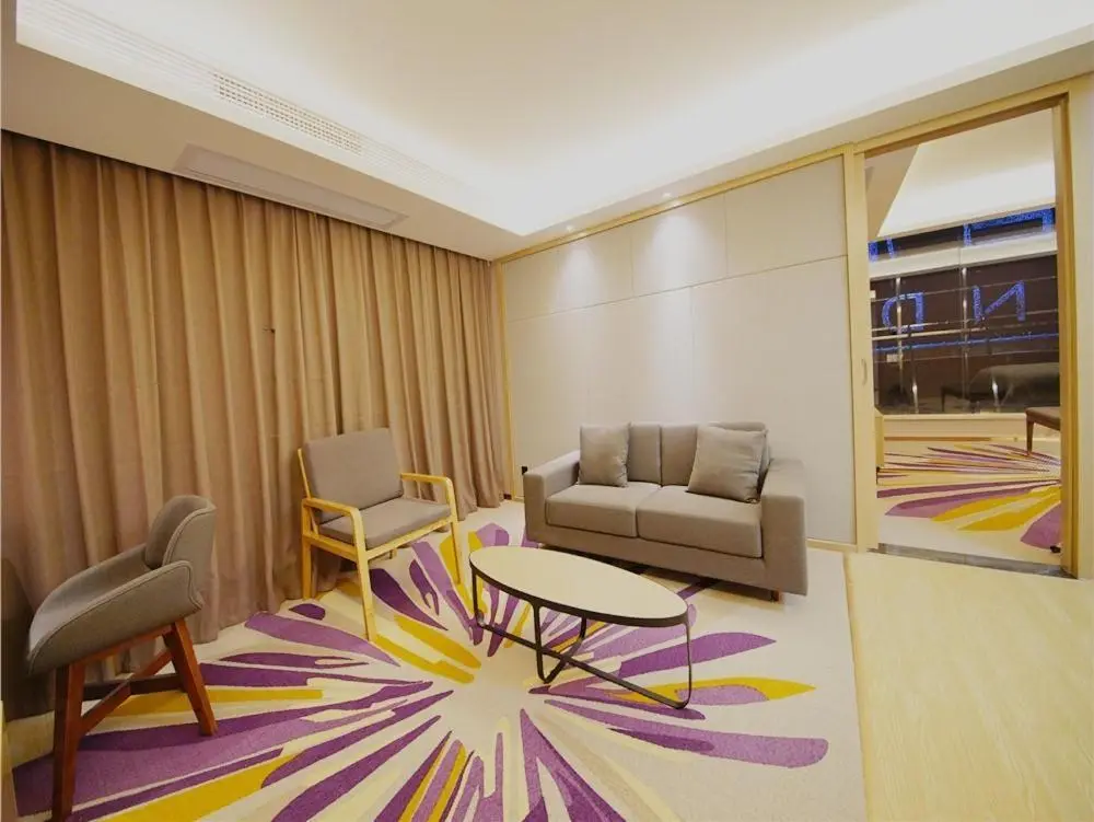 Хейан: Lavande Hotels Heyuan Longchuan County Laolong Town