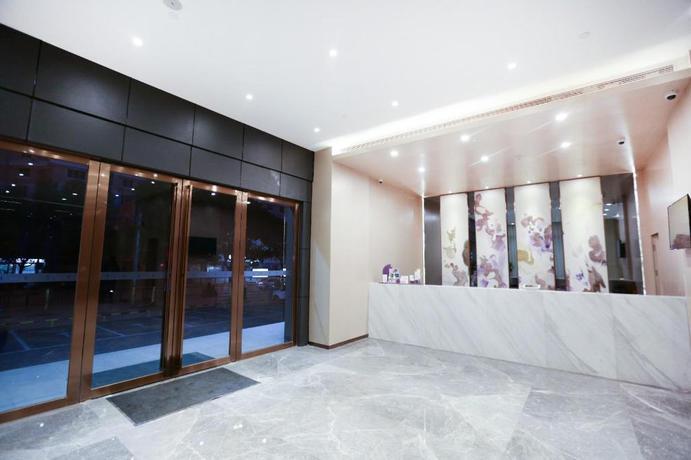 Цзиндэчжэнь: Lavande Hotels Jingdezhen Taoxichuan Creative Square