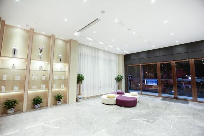 Цзиндэчжэнь: Lavande Hotels Jingdezhen Taoxichuan Creative Square