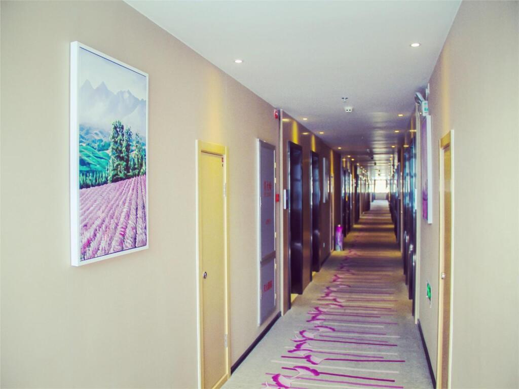 Ню: Lavande Hotels·Lasa Railway Station