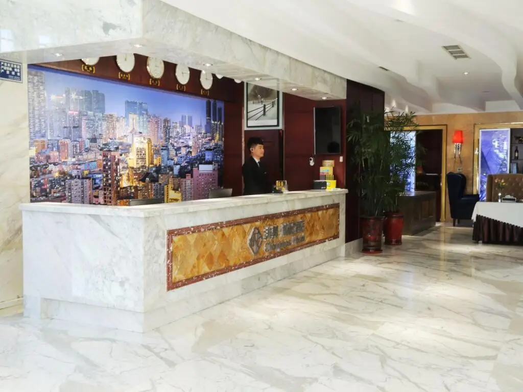 Chonpines Hotels·Zhuanghe Huanghai Street — фото 1