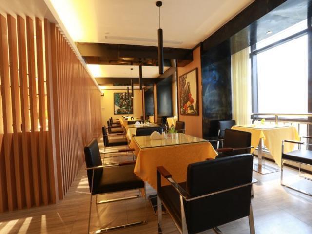 Цзясинь: Jinjiang Inn Select Jiaxing Convention and Exhibition Center Yintai City