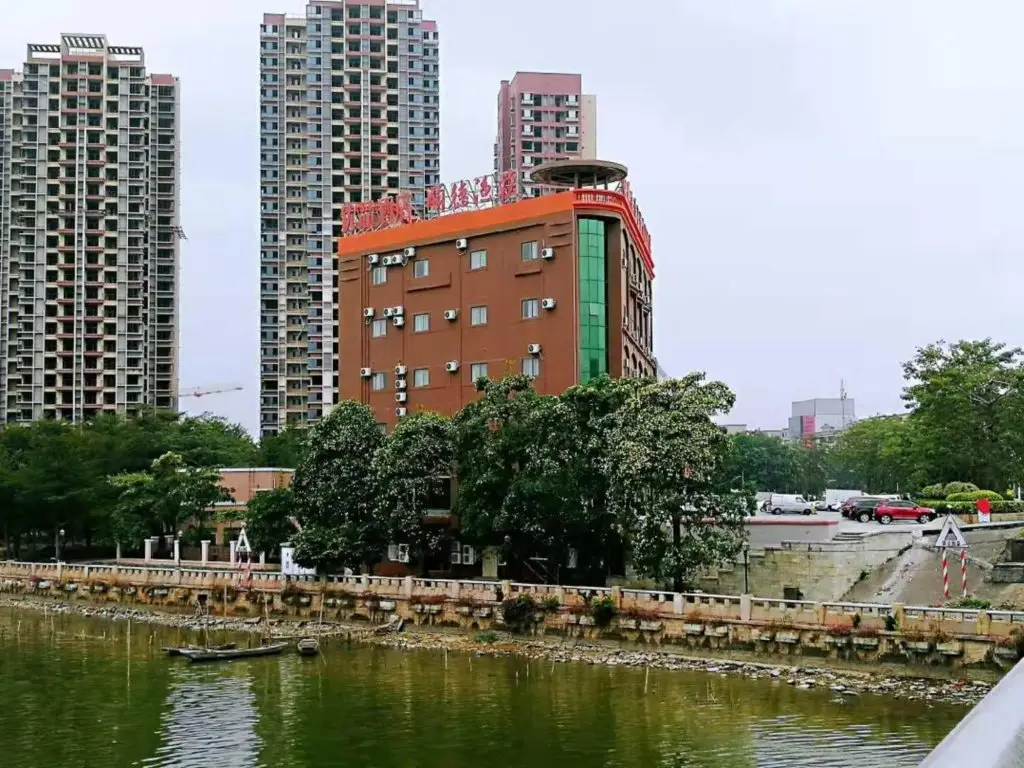 7 Days Premium Hotel (Dongguan Houjie Convention and Exhibition Center) — фото 1