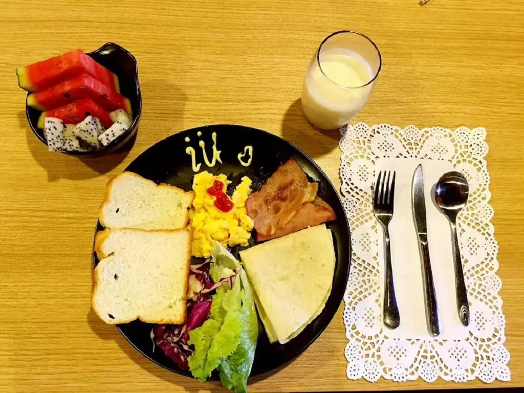 Маоминг: IU Hotels·Maoming South Renmin Road Youcheng Building