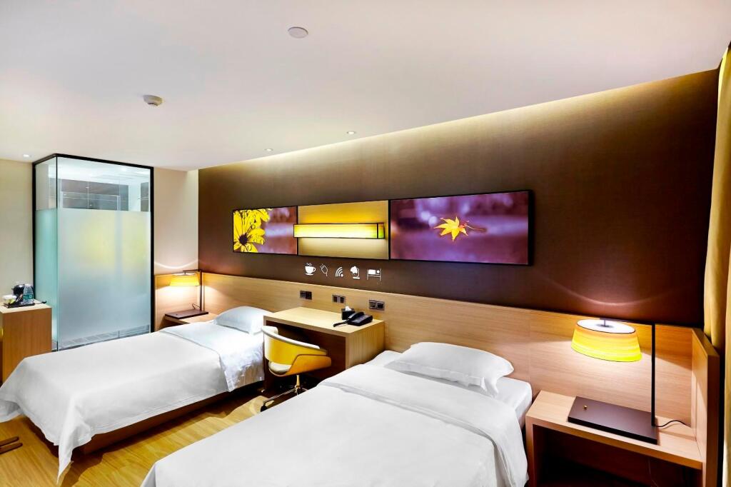 Урумчи: IU Hotels·Xidan Market Railway Station Wulumuqi