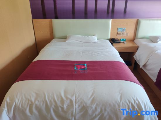 Цзюцзян: Pi · Hotel (Nanhu Branch Road, Jiujiang Railway Station)