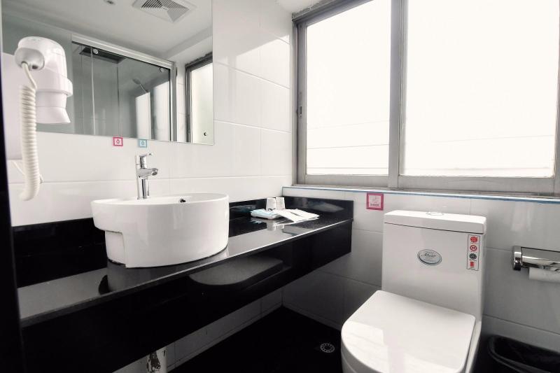 Pi · Hotel (Nanhu Branch Road, Jiujiang Railway Station) — фото 1