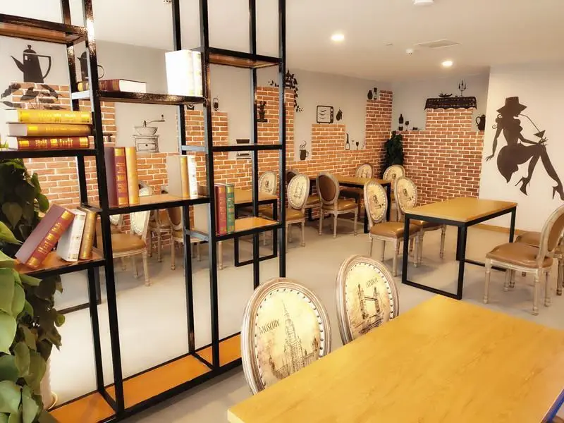 Чэнду: James Joyce Coffetel Chengdu Longquan Dongfang Huada Plaza