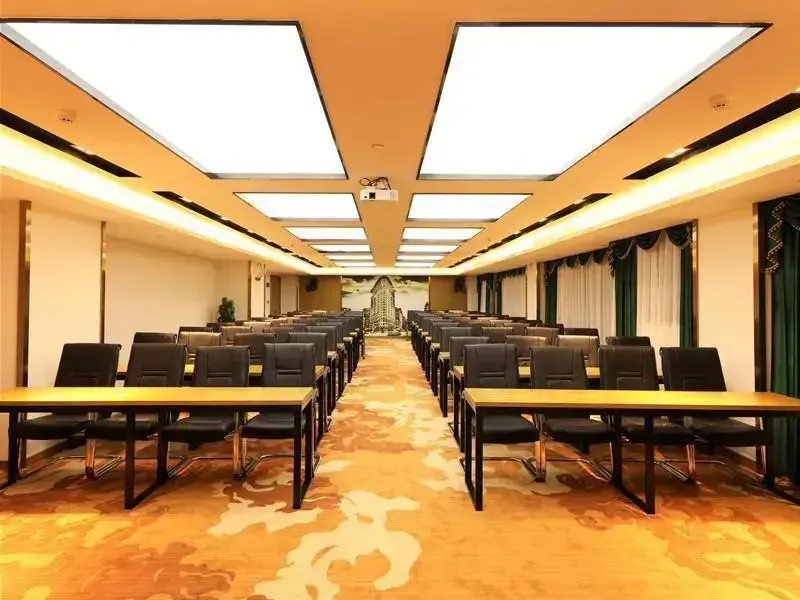 Чэнду: James Joyce Coffetel Chengdu Longquan Dongfang Huada Plaza