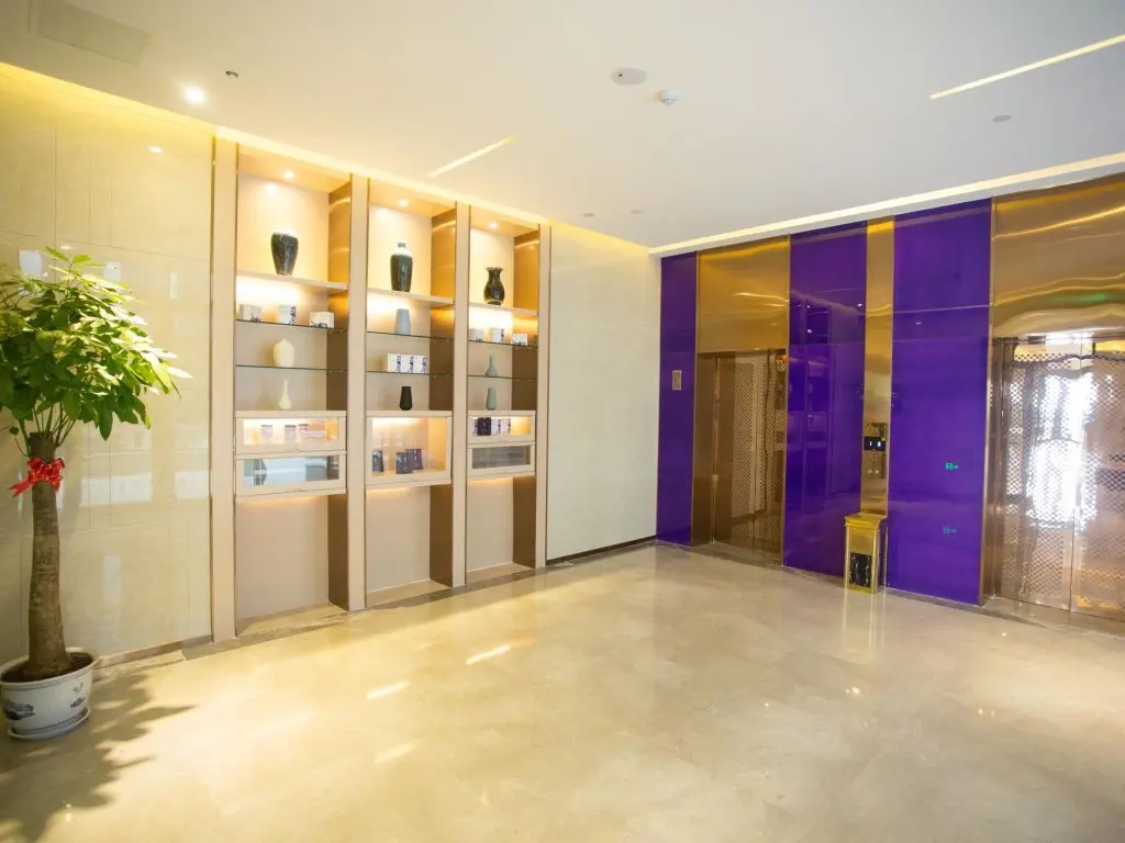 Цзыбо: Lavande Hotels·Zibo Beijing Road Huaqiao Building
