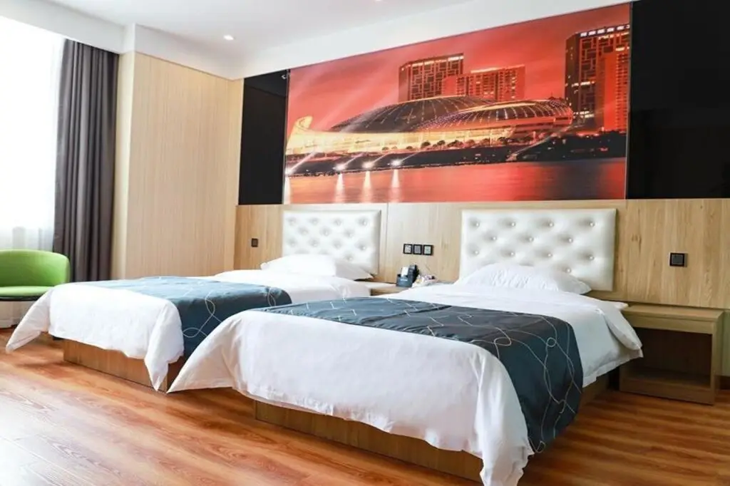 Chonpines Hotels·Zhengzhou Mazhai Industrial Park — фото 1