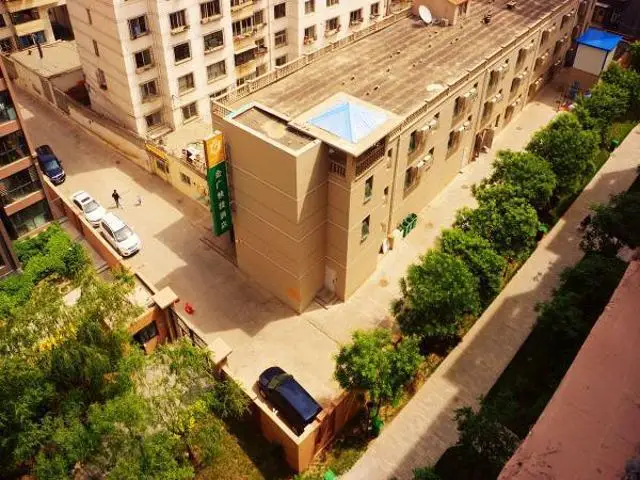 Датун: Goldmet Inn·Datong Nanhuan Road Mingtang Park