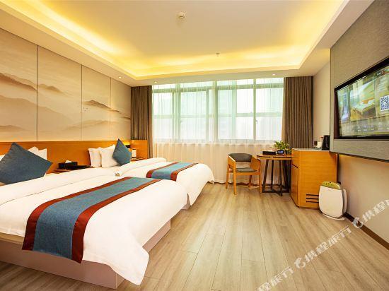 Чжэнчжоу: Jinjiang Metropolo Zhengzhou Songshan Road