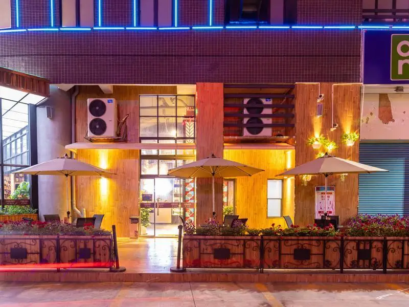 Фошань: James Joyce Coffetel ，the innovation center of HuaNanChuangGu ，in Zhang Cha of Foshan city