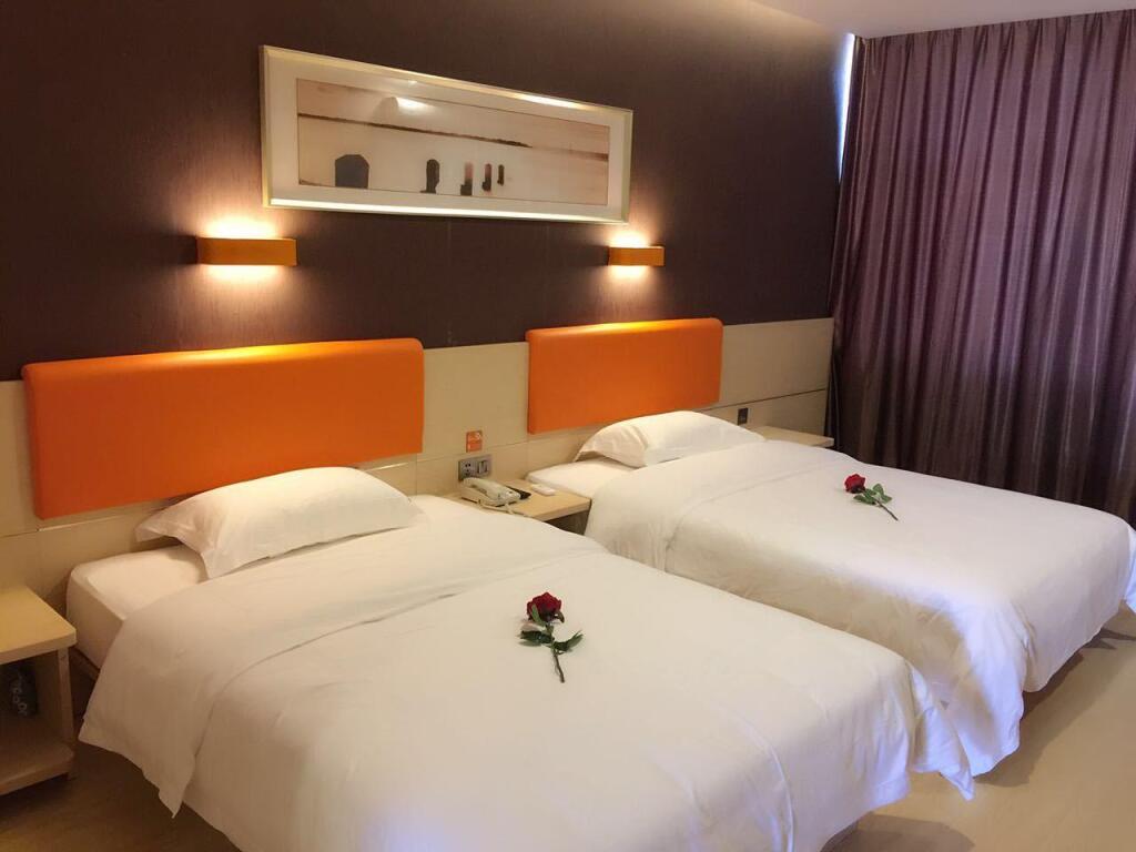 Далянь: 7 Days Premium·Dalian Changxing Island Santang Commercial Street [High-end Budget Hotel]