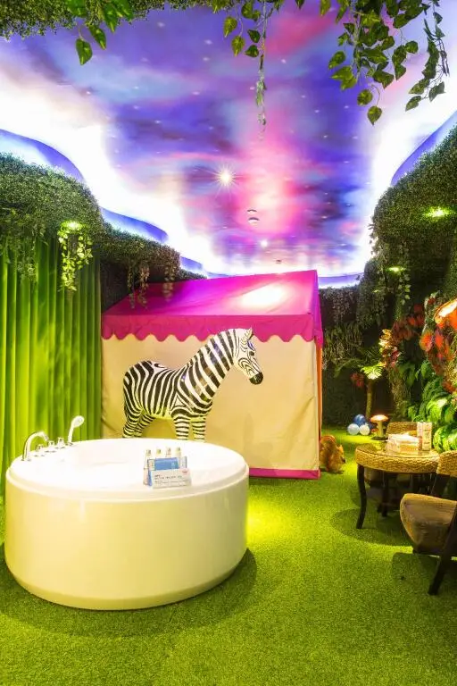 Шэньчжэнь: Swan of love Shenzhen Henggang Hotel