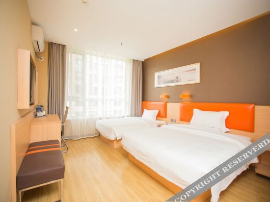 Таншань: 7 Days Preferred Hotel (Qianxi Government Store)