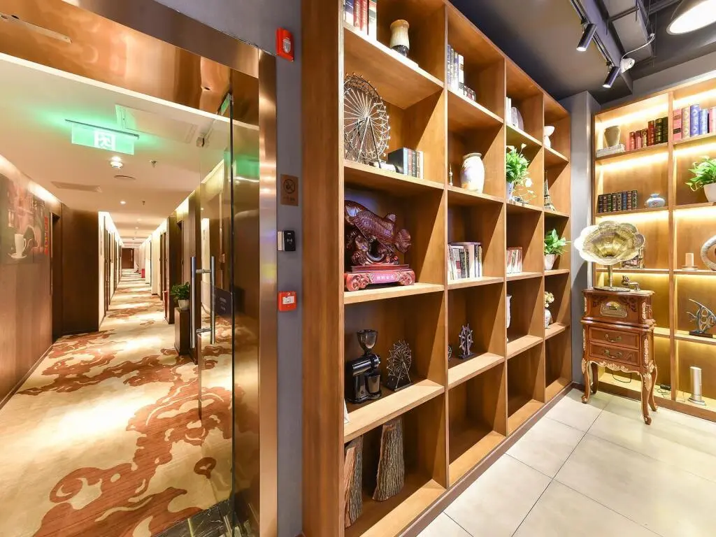 Пекин: James Joyce Coffetel·Beijing South Muxiyuan  Metro Station