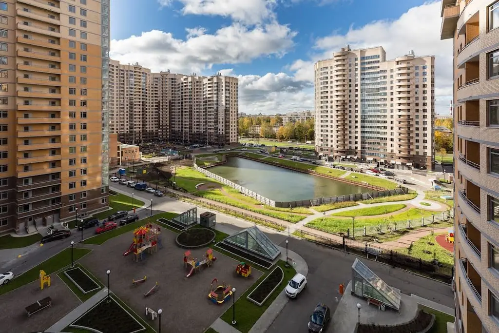 Санкт-Петербург: Academicheskaya Near the Lake Apartments