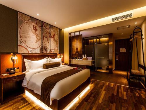 Сиань: James Joyce Coffetel·Xi'an Nanmen Ming City Wall Xiaonanmen