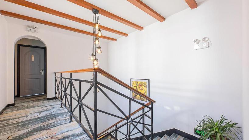 Цзясинь: Wuzhen Jinghuashuiyue Homestay