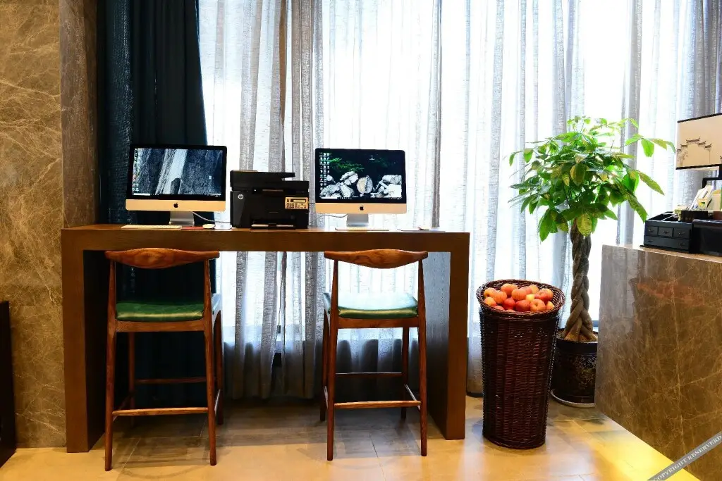Сиань: Mehood Lestie (Xi'an Jinye Road)