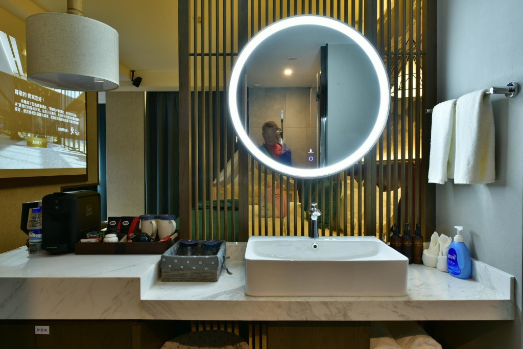 Сиань: Mehood Lestie (Xi'an Jinye Road)