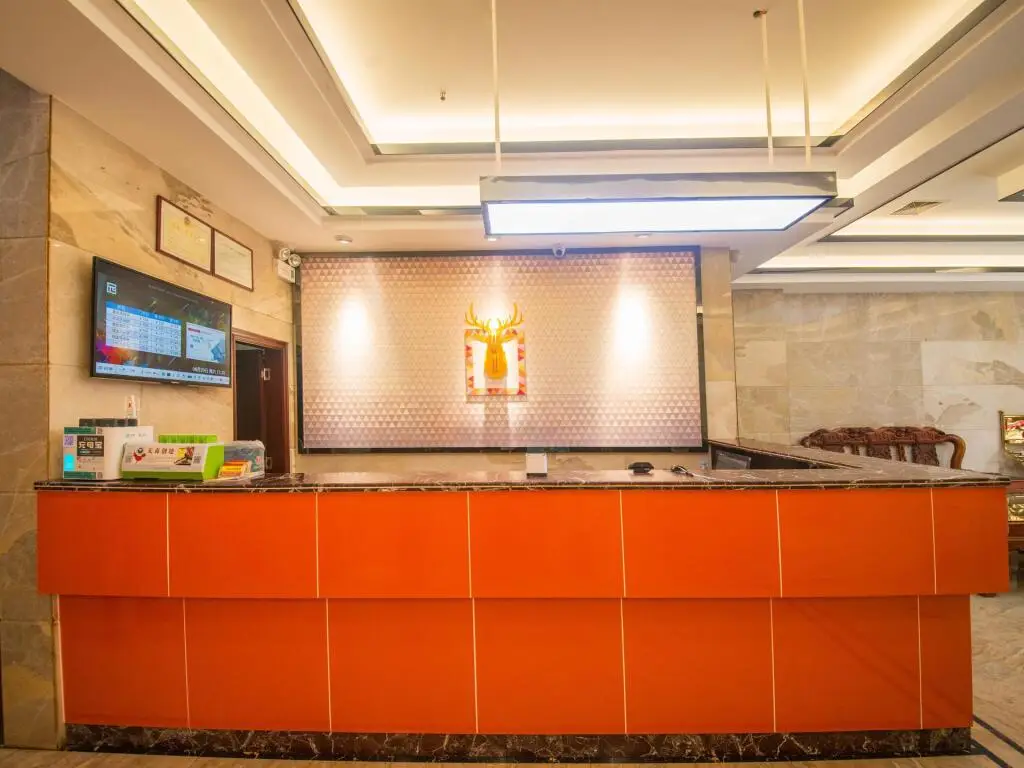Маоминг: PAI Hotel·Huazhou Bus Terminal