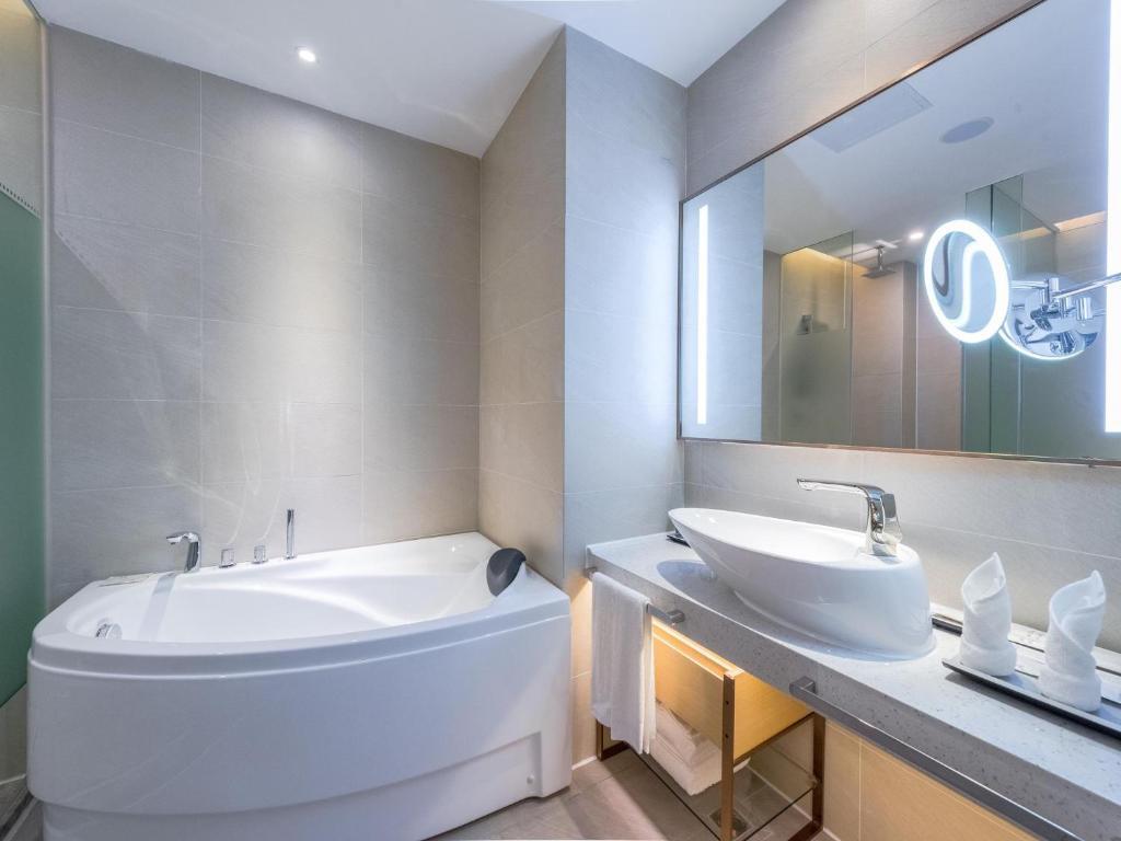 Фошань: Lavande Hotel·Foshan  Zhoucun Liguang Road Xunfenggang Metro station
