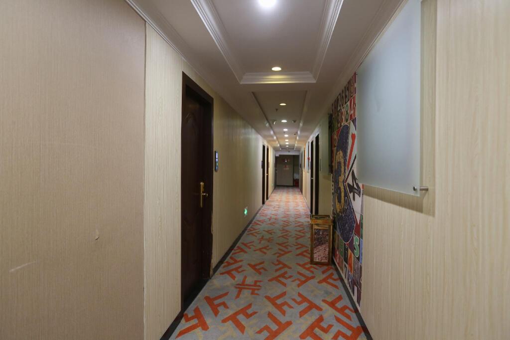 PAI Hotel·Chongqing Jiangbei Airport Changfu Road Light Rail Station — фото 1