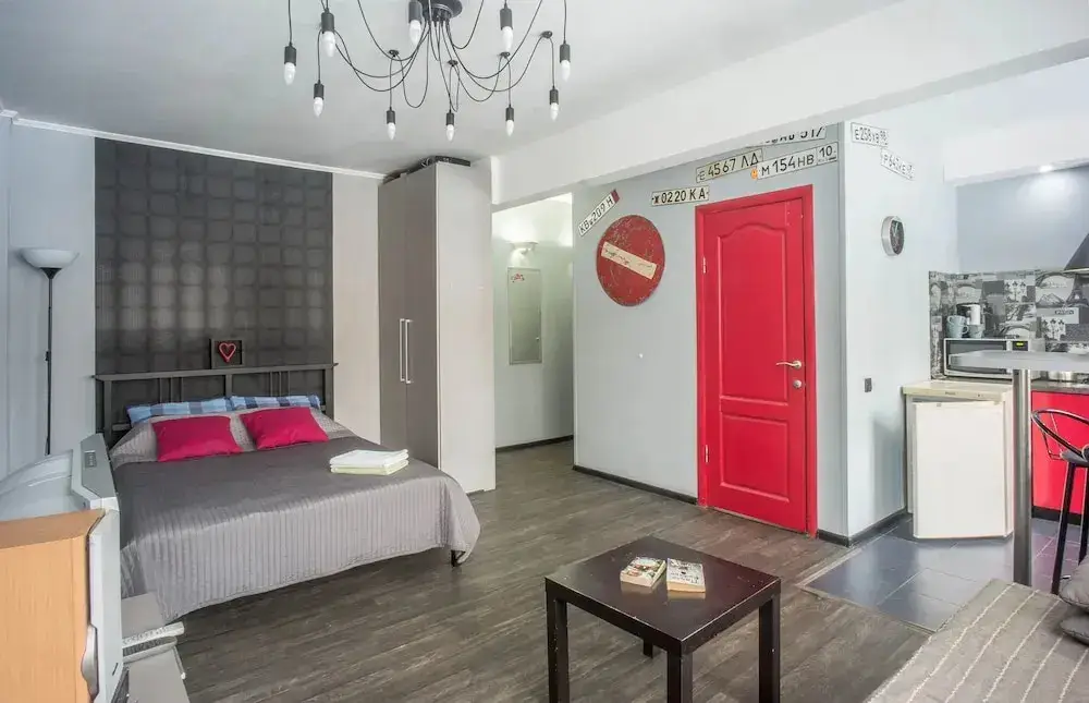 Санкт-Петербург: LOFT78 Red Doors