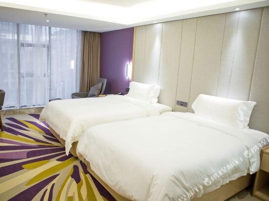 Шэньчжэнь: Lavande Hotel·Shenzhen Shajing Convention and Exhibition Center