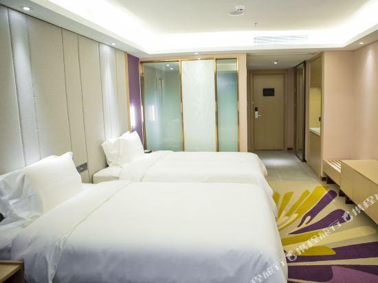Шэньчжэнь: Lavande Hotel·Shenzhen Shajing Convention and Exhibition Center