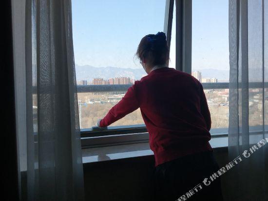 Пекин: James Joyce Coffetel·Beijing Bishui  Manor Zhuxinzhuang Metor Station